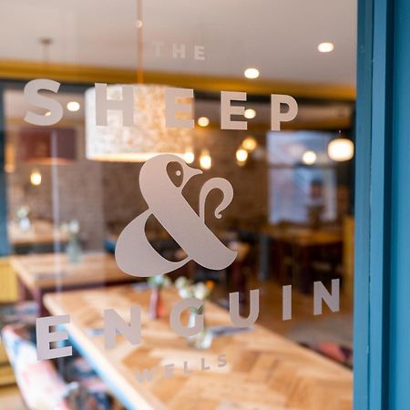 Hotel The Sheep And Penguin Wells Exteriér fotografie