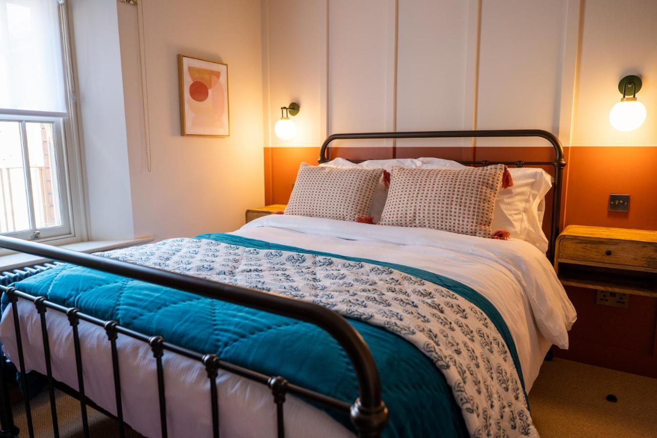 Hotel The Sheep And Penguin Wells Exteriér fotografie